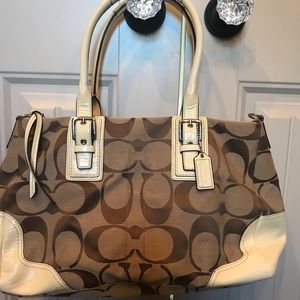 Coach cream Shoulder Tote!
